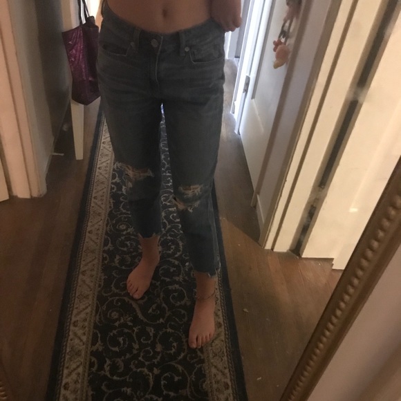 American Eagle Distressed Mom Jeans - Picture 8 of 8